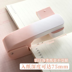Mini grapadora giratoria de 360 grados para estudiantes y uso en oficina con diseño degradado - Product Image 3