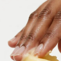 Crème et baume pour cuticules à base de plantes 30g - Huile réparatrice hydratante, fortifiant pour les ongles avec logo personnalisé pour le traitement des ongles
