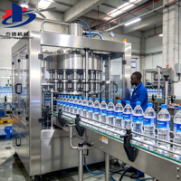 Machine de remplissage d'eau rotative robuste 10000BPH 12000BPH à haut rendement pour ligne de mise en bouteille commerciale à longue durée de fonctionnement