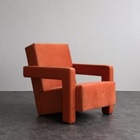 Fauteuil individuel vintage nordique de style moderne du milieu du siècle, avec structure en bois massif et revêtement en cuir véritable, fauteuil lounge design pour salon