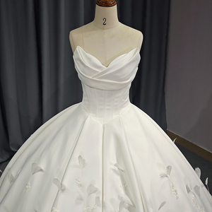 Vestido de novia de lujo con cuello en V y cola larga, estilo princesa, hecho a medida, 1205 - Product Image 1