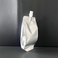 Pochette à bec verseur en aluminium imprimée en taille personnalisée, scellée sur quatre côtés, étanche et refermable pour emballage de liquides (lait)