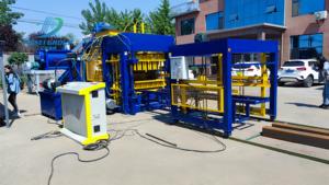 QT <span class=keywords><strong>5</strong></span> - 15 Machine de fabrication de blocs de béton creux en interverrouillage entièrement automatique, ligne de production complète, Chine - Product Image 4