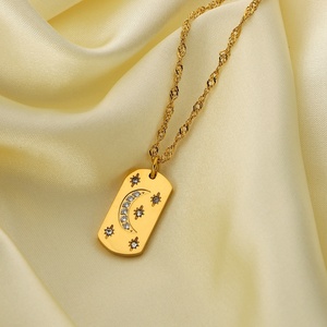 Accesorios Mujer Joyería permanente 18K Chapado <span class=keywords><strong>en</strong></span> oro Acero inoxidable Divergente Luz solar Luna Estrella Grabado Colgante Collar - Product Image 2