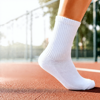 Chaussettes personnalisées OEM, faible MOQ, chaussettes de sport à hauteur moyenne, logo personnalisé en jacquard pour la course à pied, le cyclisme, les activités de plein air
