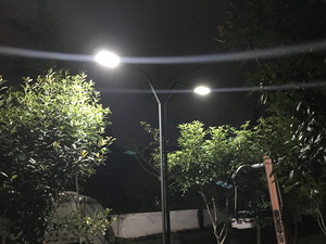 Lampadaire solaire intégré ECO 1000W avec LED SMD, batterie, capteur jour/nuit, IP65, température de couleur 6000K, homologué CE - Product Image 6