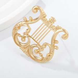 Broche <span class=keywords><strong>Harpe</strong></span> Médiévale Élégante Tridimensionnelle en Alliage Plaqué Or Mat Style Cour pour Hommes et Femmes, Accessoire de Corsage Artistique - Product Image 4