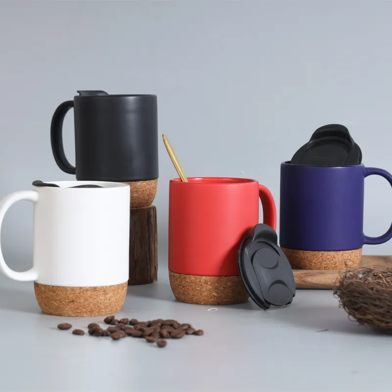 Tasse à café 11oz /13oz en céramique avec fond en liège et couvercle en PP, design personnalisé