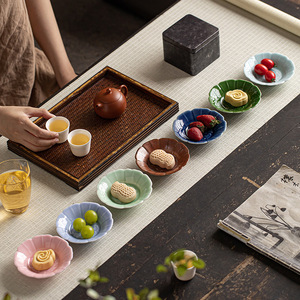 Assiette à pâtisserie miniature en céramique, forme de lotus en porcelaine, plateau à fruits, style zen pour salon de thé, accessoires écologiques pour café et thé - Product Image 1