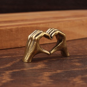 Heart-Shaped Brass Hands <b>Ornament</b> Desk Decor Modern Office Home Furnishing Valentine'S Day Gift Single-Piece Package - Product Image 4