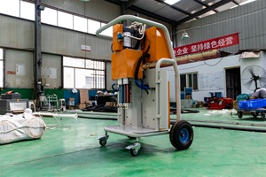 อุปกรณ์พ่นโพลียูรีเทนแบบรีโมทคอนโทรล CNMC-R รุ่น Superior พร้อมระบบทำความร้อน 7.5 กิโลวัตต์ และแรงดัน 11 เมกะปาสคาล - Product Image 4