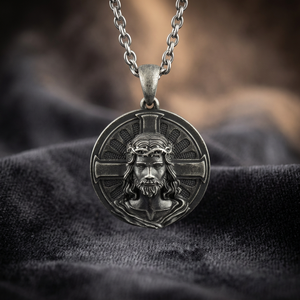 Collar con Colgante Vintage de Plata de Ley 925 con Diseño de Dios Padre en Circonita, Joyería de Regalo de Taiwán - Product Image 3