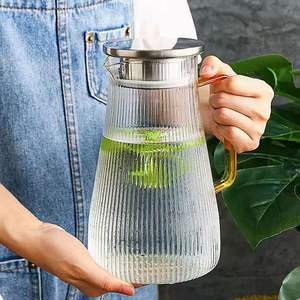 Carafe à eau à motif de lignes verticales bon marché, bouilloire pour usage domestique, <span class=keywords><strong>pichet</strong></span> à eau <span class=keywords><strong>en</strong></span> <span class=keywords><strong>verre</strong></span> pour thé glacé aux fruits <span class=keywords><strong>avec</strong></span> <span class=keywords><strong>bouchon</strong></span> et ensemble de 4 tasses - Product Image 4