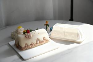 Moule à pâtisserie en silicone en forme de maison de Noël 3D, qualité alimentaire supérieure, toit enneigé, cheminée, mousse, moule à gâteau de Noël - Product Image 4