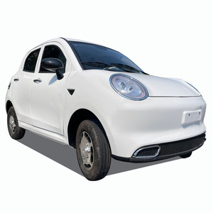 Nouveau modèle en promotion : Voiture électrique à quatre roues à basse vitesse, fermée, petite, moteur 3500W, autonomie 101-200km pour adultes - Product Image 1