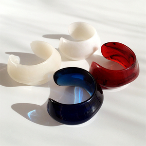 UJBOX, brazalete abierto acrílico ecológico para mujer, 7 colores, grueso, ajuste cómodo, muñeca ancha, joyería, regalo de moda - Product Image 4