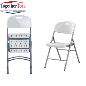 Chaise en plastique pliante extérieure portable de conception simple en gros pour le <span class=keywords><strong>salon</strong></span> intérieur salle à manger loisirs hôtel fête de mariage événements - Product Image 2