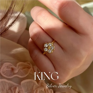 Anillo Hanami de Plata de Ley S925 con Forma de Flor y Engaste Pavé, Joyería Unisex para Regalo - Product Image 3