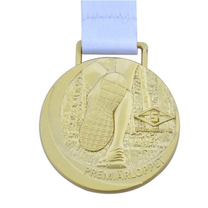 <span class=keywords><strong>Spinner</strong></span> creux en métal 3D personnalisé de haute qualité Médaille émaillée en or pour les sports de finition de marathon 5K 10K - Product Image 5