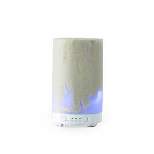 Difusor de Aroma de Resina de 120 ml con Luz LED, Humidificador con Alimentación USB para Uso en el Hogar y la Oficina - Product Image 1