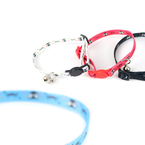 Collar Moderno y Elegante para Perro o Gato (20-31) con Estampado de Estilo Occidental, Patrón Animal, Nailon Resistente, Incluye Luces LED - Product Image 3