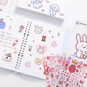 Transparentes Vinyl individuelles entzückendes Design durchsichtige Kawaii-Stahlwaren Mädchen Karikatur Kawaii-Kussschnitt-Aufkleberbogen für Kinder