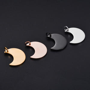 Baik dipoles dan PVD Sepuh tag baja nirkarat ornamen bulan bentuk liontin bulan kosong dengan lompat cincin - Product Image 3