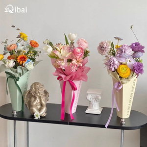 Qibai Boîte à fleurs Saint Valentin Emballage fleur Sac fourre-<span class=keywords><strong>tout</strong></span> à fleurs <span class=keywords><strong>Seau</strong></span> étreinte Bouquet de roses simples - Product Image 1