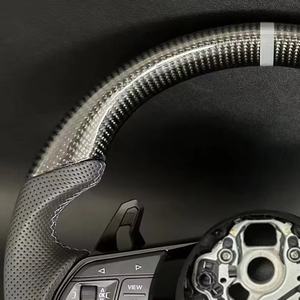Volant en fibre de carbone en cuir <span class=keywords><strong>prix</strong></span> de gros direct d'usine pour volant de voiture <span class=keywords><strong>Audi</strong></span> A3 A4L A5 A6L A7 Q8 <span class=keywords><strong>TT</strong></span> R8 - Product Image 5