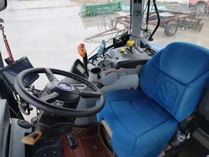 Proveedor al por mayor de Tractores agrícolas originales de New Holland Tractores agrícolas usados de New Holland Alemania - Product Image 4