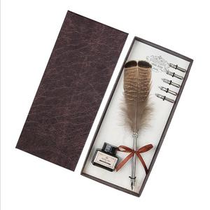 Nuevo Juego de Regalo de Plumas de Caligrafía con Punta de Pluma, Moderno y Promocional - Product Image 1
