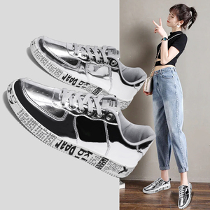 Calzado Deportivo Retro Brillante Unisex con Cordones, Estilo Clásico para Caminar, Calzado Informal a la Moda, Parte Superior de PU, Entresuela de Goma - Product Image 5