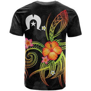 T-shirt personnalisé pour <span class=keywords><strong>homme</strong></span> - Noir avec des fleurs d'hibiscus et de frangipanier hawaïennes, motifs de tatouage d'inspiration maorie - Product Image 2