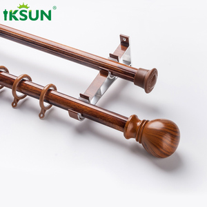 IKSUN 28mm lujo decorativo salón montaje en pared grano <span class=keywords><strong>de</strong></span> <span class=keywords><strong>madera</strong></span> aluminio doble barra <span class=keywords><strong>de</strong></span> cortina conjunto con soporte <span class=keywords><strong>de</strong></span> remates - Product Image 3