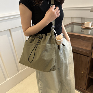 Vendita calda su misura in Nylon con coulisse <span class=keywords><strong>borsa</strong></span> a secchiello da esterno Casual a <span class=keywords><strong>tracolla</strong></span> <span class=keywords><strong>grande</strong></span> <span class=keywords><strong>borsa</strong></span> da donna - Product Image 2