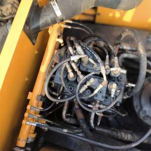 Hyundai 305LC-9T 30ton Excavadora sobre orugas de segunda mano Motor de núcleo de alto rendimiento de bajas horas para proyectos de minería de construcción - Product Image 6