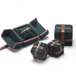 Recycle Jewelry Case Emerald Double Door Jewelry Box Ring Necklace Handmade Packaging gift box packaging