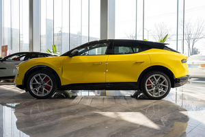 Auto Elettrica SUV Lotus Eletre S+ R+ Usata 2025, Autonomia 600KM, 5 Porte, 5 Posti, Alta Velocità, 4WD, Lusso - Product Image 5