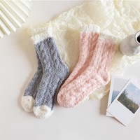 Coral Fleece Women Tube Socks Twist Terry Towel Warm Crew Socks Chaussettes d'intérieur épaisses pour l'hiver