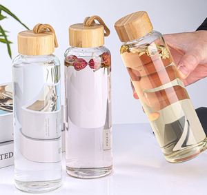 Botella de Agua de Vidrio de 18 Onzas con Tapa de Madera - Reutilizable, Apta para Hacer Smoothies y Jugos - Product Image 2