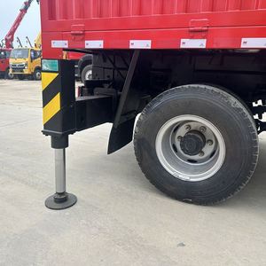Camion-grue Sinotruk Ho Wo 4*2, véhicule de transport de 7 tonnes pour le déplacement d'équipements - Product Image 4