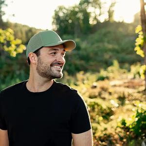 หมวกแก๊ปปีกโค้ง6แผงแบบกำหนดเองได้แผ่นยางพีวีซีกันน้ำปักโลโก้3D หมวกเชือกกอล์ฟ - Product Image 3