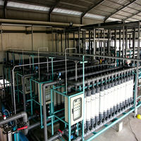 Système d'ultrafiltration industriel 15 TPH avec pompe, membrane UF à fibres creuses en PVDF, équipement de traitement de l'eau contrôlé par PLC pour rivière
