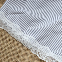 Shorts pour femmes en coton rayé avec logo personnalisé, tissu doux et respirant, ourlet en dentelle, taille élastique, pour vêtements de nuit et tenues décontractées