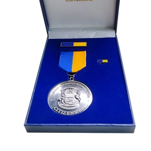 เข็มกลัดโปรโมชั่นปี 2022 แบบกำหนดเองได้ ทำจากโลหะผสมสังกะสี/ทองเหลือง  ของที่ระลึก  เข็มกลัดติดเสื้อ  เข็มกลัดเกียรติยศ  พร้อมที่เก็บเข็มกลัดเคลือบเงา - Product Image 3