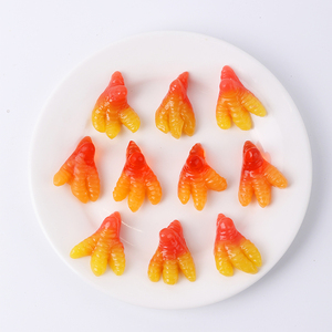 Bonbons gélifiés en gros personnalisés aux saveurs de fruits assortis, sucrés et acidulés, certifiés <span class=keywords><strong>Halal</strong></span>, en forme de pattes de poulet - Product Image 6
