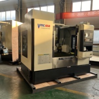 Fresadora CNC de 3 Ejes de Alta Precisión con Motor de un Solo Husillo BT40, VMC650, Centro de Mecanizado Vertical