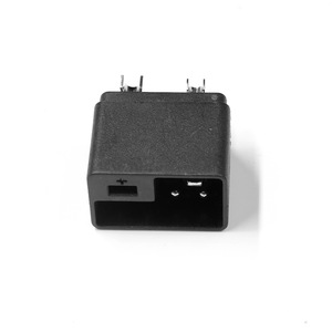 Connecteur double usage 2+4 broches, prise tout-en-un pour échange de batterie de véhicule électrique, module de stockage d'énergie de charge/décharge - Product Image 4