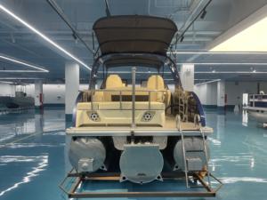 Kinocean Luxury 22ft Yacht Ponton en fibre de verre Bateau <span class=keywords><strong>Moteur</strong></span> <span class=keywords><strong>hors</strong></span>-<span class=keywords><strong>bord</strong></span> Fabrication soudée et options de revendeur OEM <span class=keywords><strong>pour</strong></span> le sport de loisir - Product Image 5