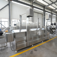 Machine à frire continue à gaz électrique commerciale Qiangda pour les chips de pommes de terre, friteuse continue pour les biscuits croustillants